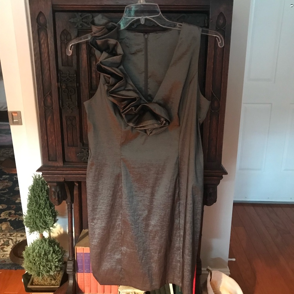 Elegant gray sateen  Sleeveless Dress with Ruffle Detail size 12